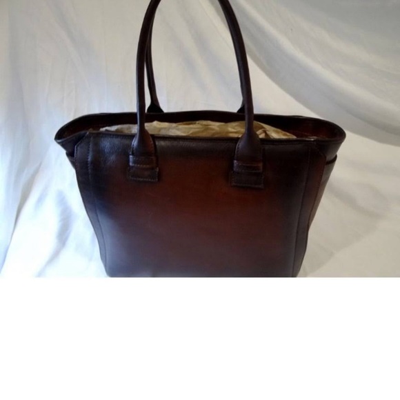 Italy Leather Shoulder Bag. I Meduci Firenza is an Italy Leather Tuscany, Italy. - Picture 3 of 9